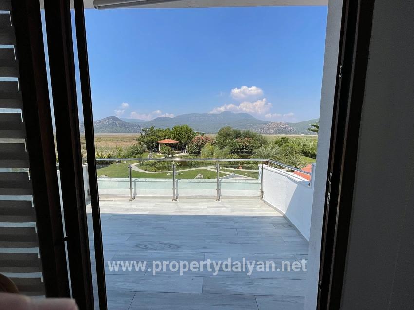 Luxuriöse 4+1-zimmer-villa Auf Einem 7000 M² Großen Grundstück Mit Blick Auf Den Strand Von Dalyan Iztuzu Zu Verkaufen