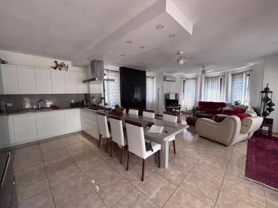 Eckgrundstück Mit 980 M² Und 5+1 Zimmern In Dalyan, Maraş, Zu Verkaufen.