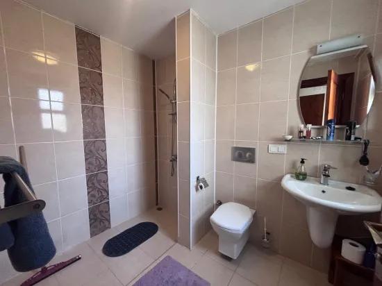 Eckgrundstück Mit 980 M² Und 5+1 Zimmern In Dalyan, Maraş, Zu Verkaufen.