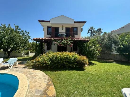 Dalyan In Gülpınar Innerhalb Der Anlage 2+1 Zu Verkaufende Villa