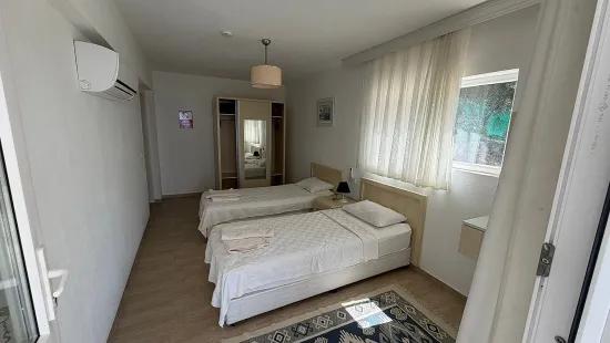 In Dalyan Gökbel mit See- und Meerblick 4+1 Villa zu verkaufen