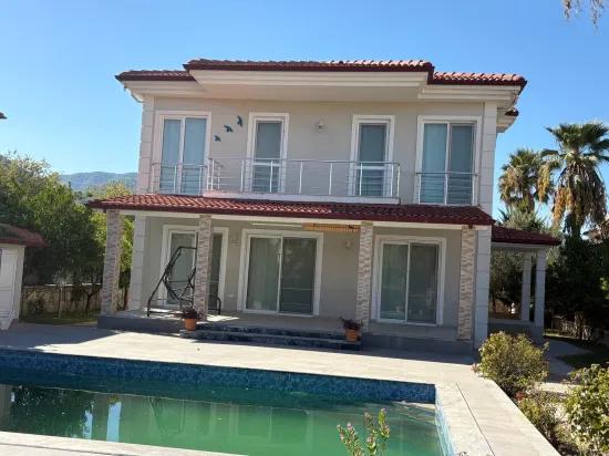 In Dalyan Gülpınar 520m2 Grundstück, darin 4+1 Villa zum Verkauf