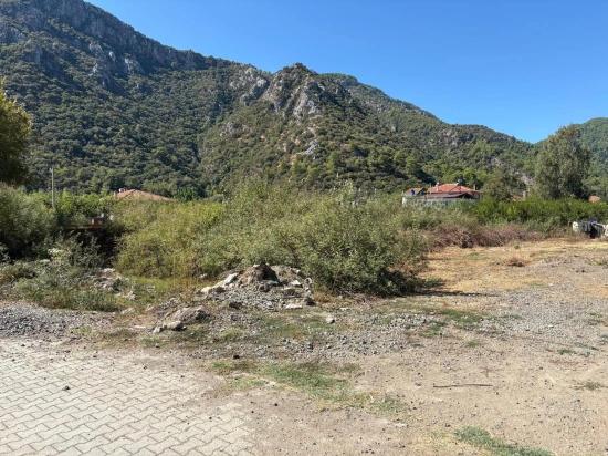 Grundstück Mit Baugenehmigung Im Dorfsiedlungsgebiet Von Mergenli Zu Verkaufen