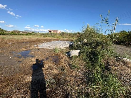 3900 M² Großes Grundstück Mit Baugenehmigung In Ortaca Yesilyurt Zu Verkaufen
