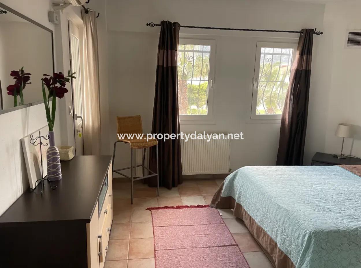 Villa Zum Verkauf In Okçular Auf 1007M2 Grundstück