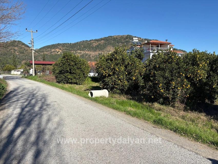 Land For Sale In Ekşiliyurt, With Zoning Permit, Within A 1085m2 Built-up Area.