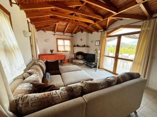 Villa For Sale On A 600m2 Plot In Dalyan Arıkbaşı