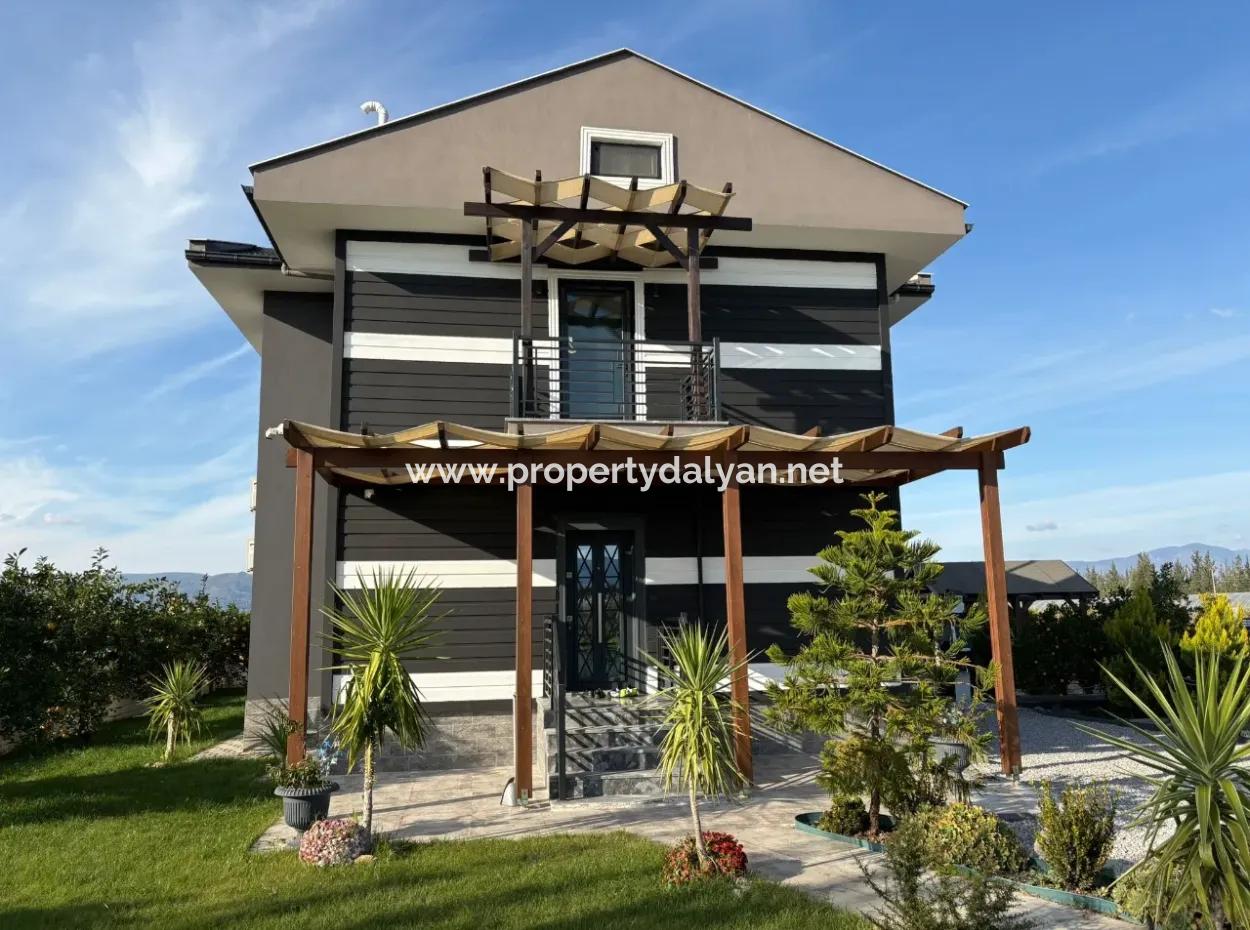 4 1 Villas For Sale In 14.136 M2 Field In Eskiköy