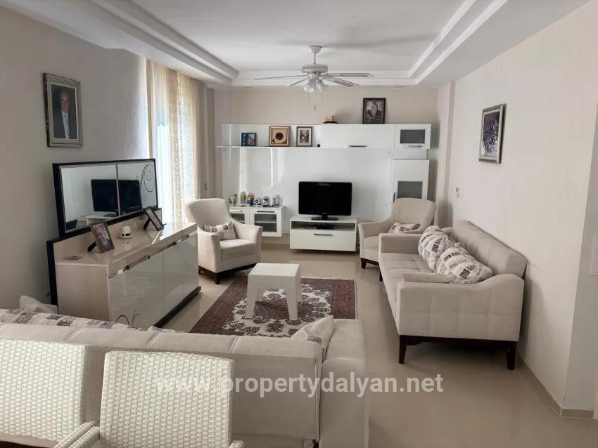 Ortaca Dalyan Mah. Satılık 4+1 Villa - 520 m²