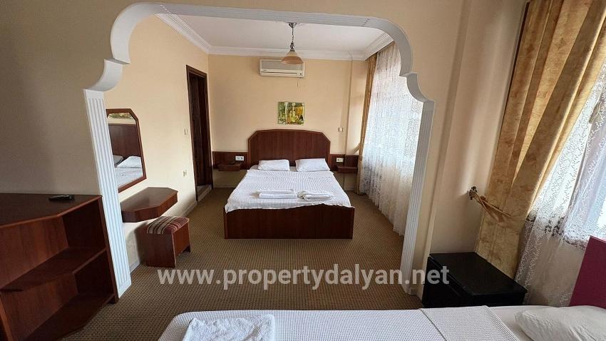 Dalyan'da 30 Odalı Kanala Yakın Satılık Otel