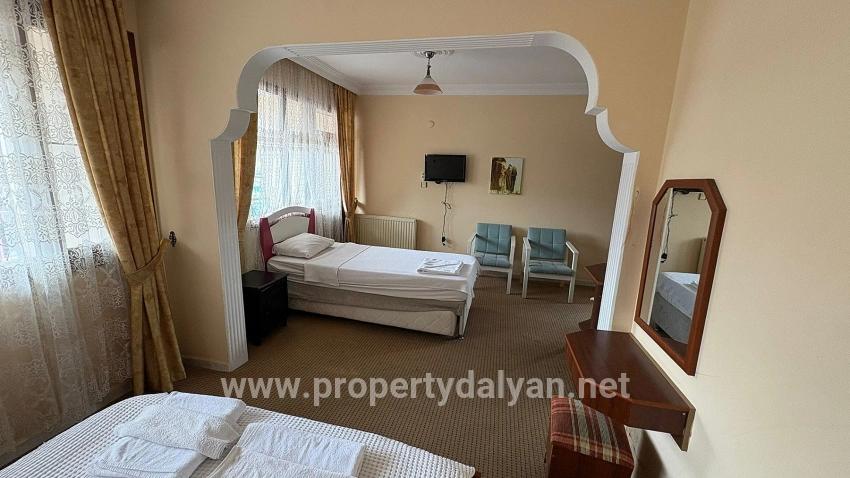 Dalyan'da 30 Odalı Kanala Yakın Satılık Otel