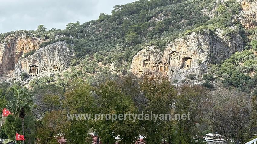 Dalyan'da 30 Odalı Kanala Yakın Satılık Otel