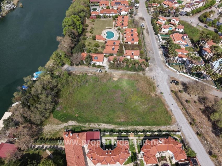 Dalyan Gülpınar'da Kanala Sıfır 2600m2 %20 Turizm İmarlı Satılık Arsa