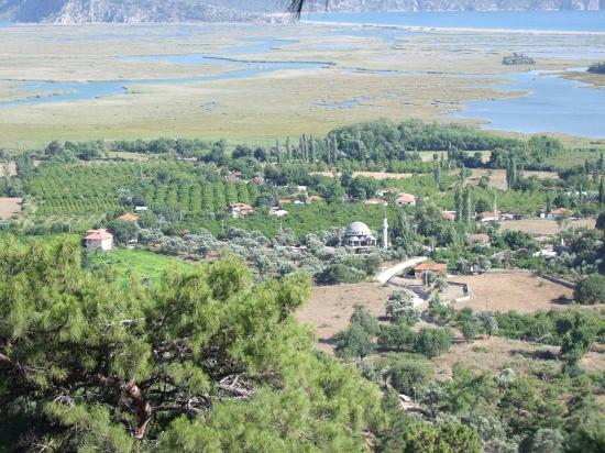 Çandır'da Göl Manzaralı 1252m2 Satılık Arsa