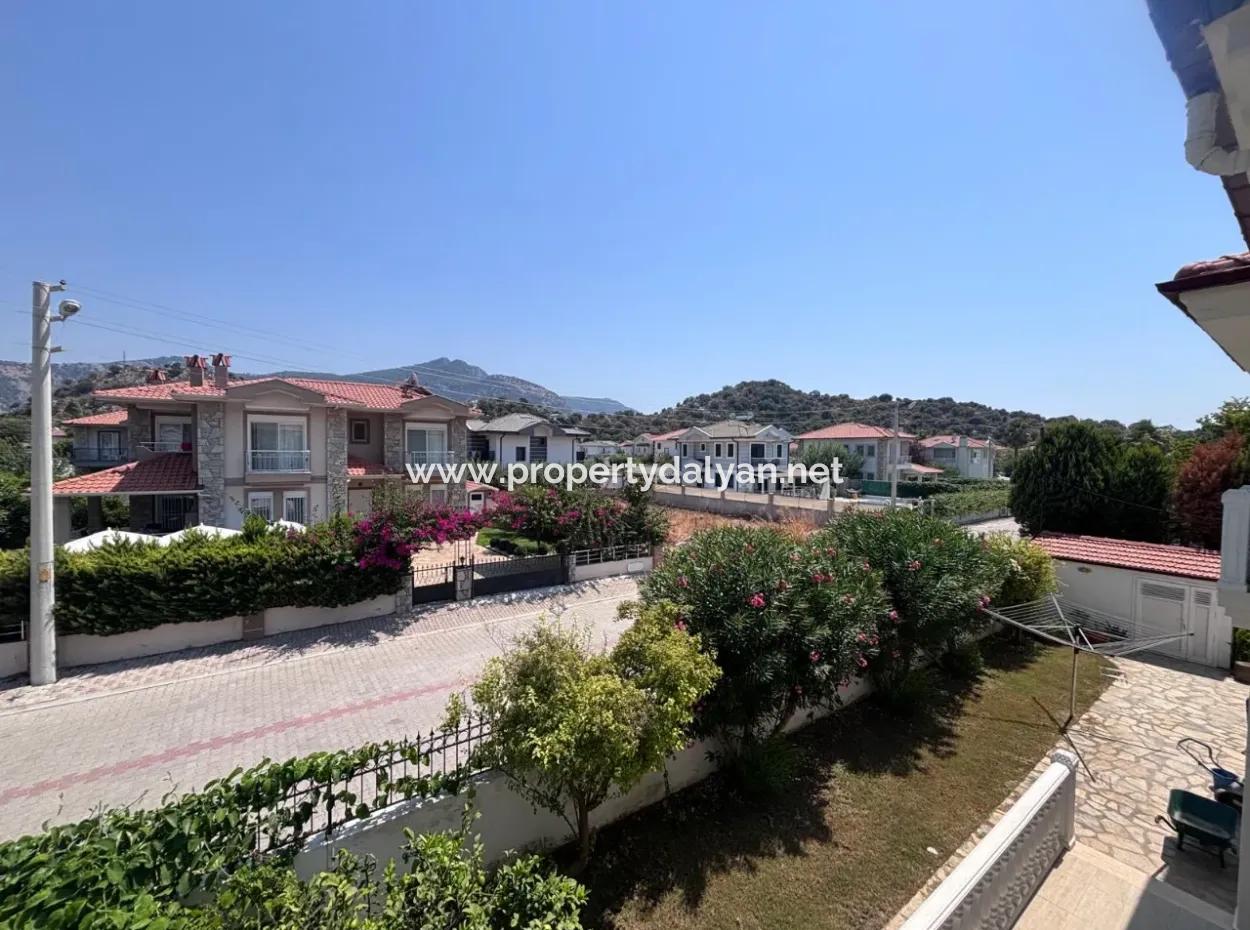 Dalyan Maraş'da Köşebaşında 980M2 Arsa İçin'de 5+1 Satılık Villa